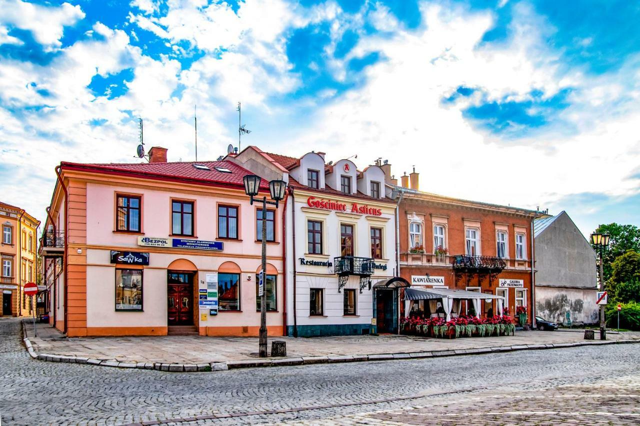 Bed and Breakfast Gosciniec Asticus Jarosław Exterior foto