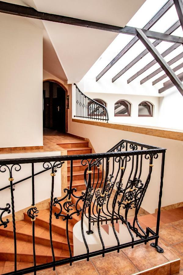 Bed and Breakfast Gosciniec Asticus Jarosław Exterior foto