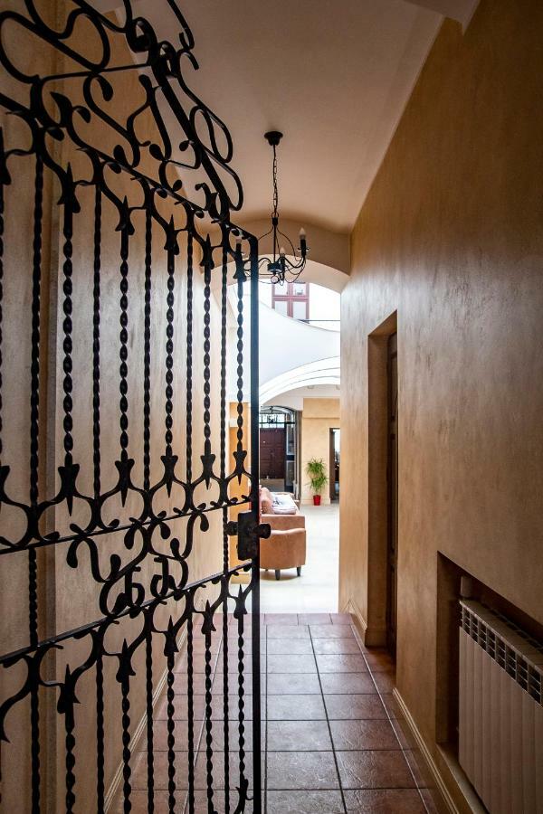 Bed and Breakfast Gosciniec Asticus Jarosław Exterior foto